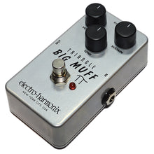 Lataa kuva Galleria-katseluun, Electro-Harmonix Triangle Big Muff Pi Reissue
